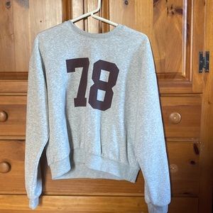 Sweatshirt
